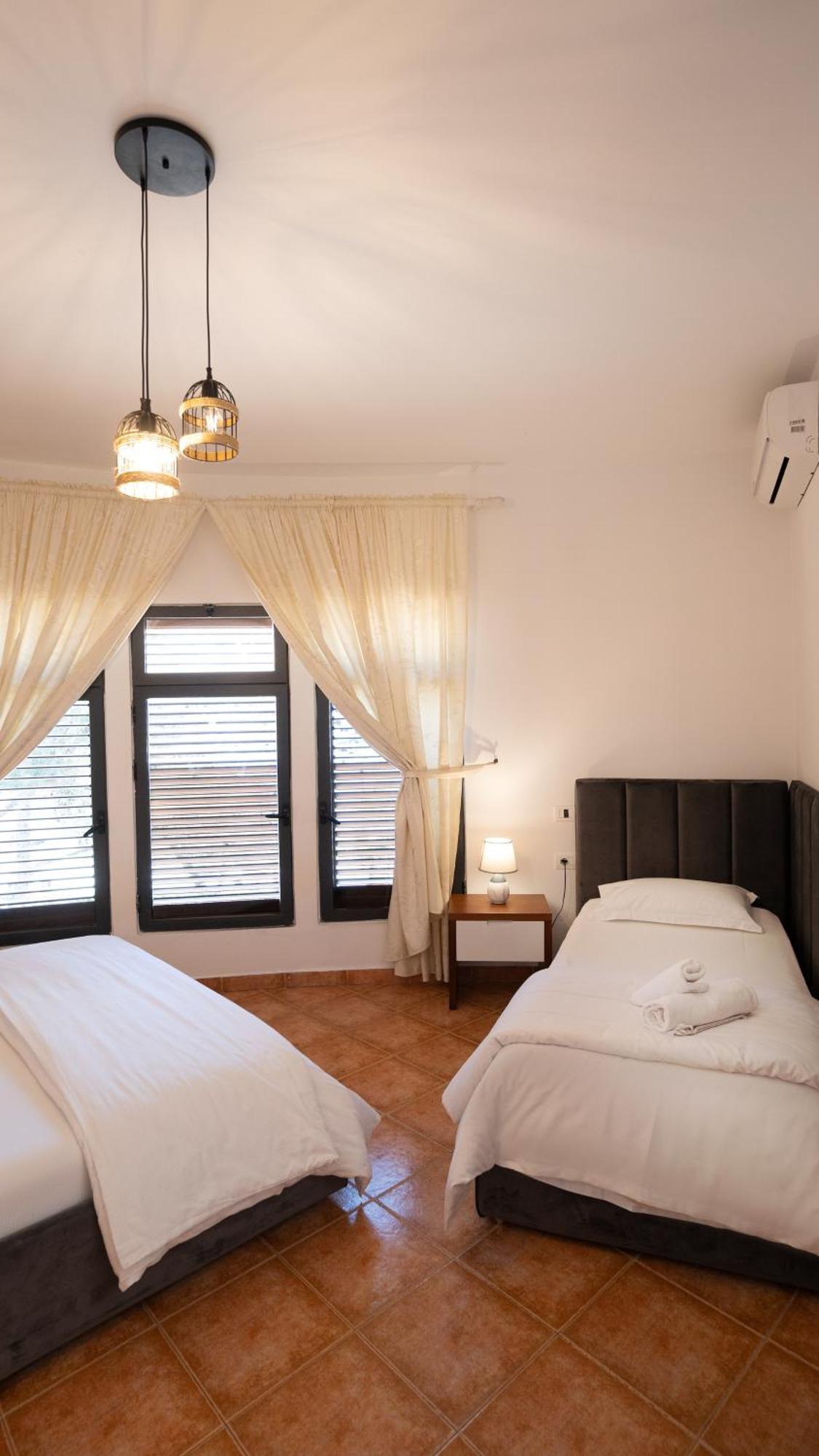 Cosmo Beach Hotel Dıraç Dış mekan fotoğraf