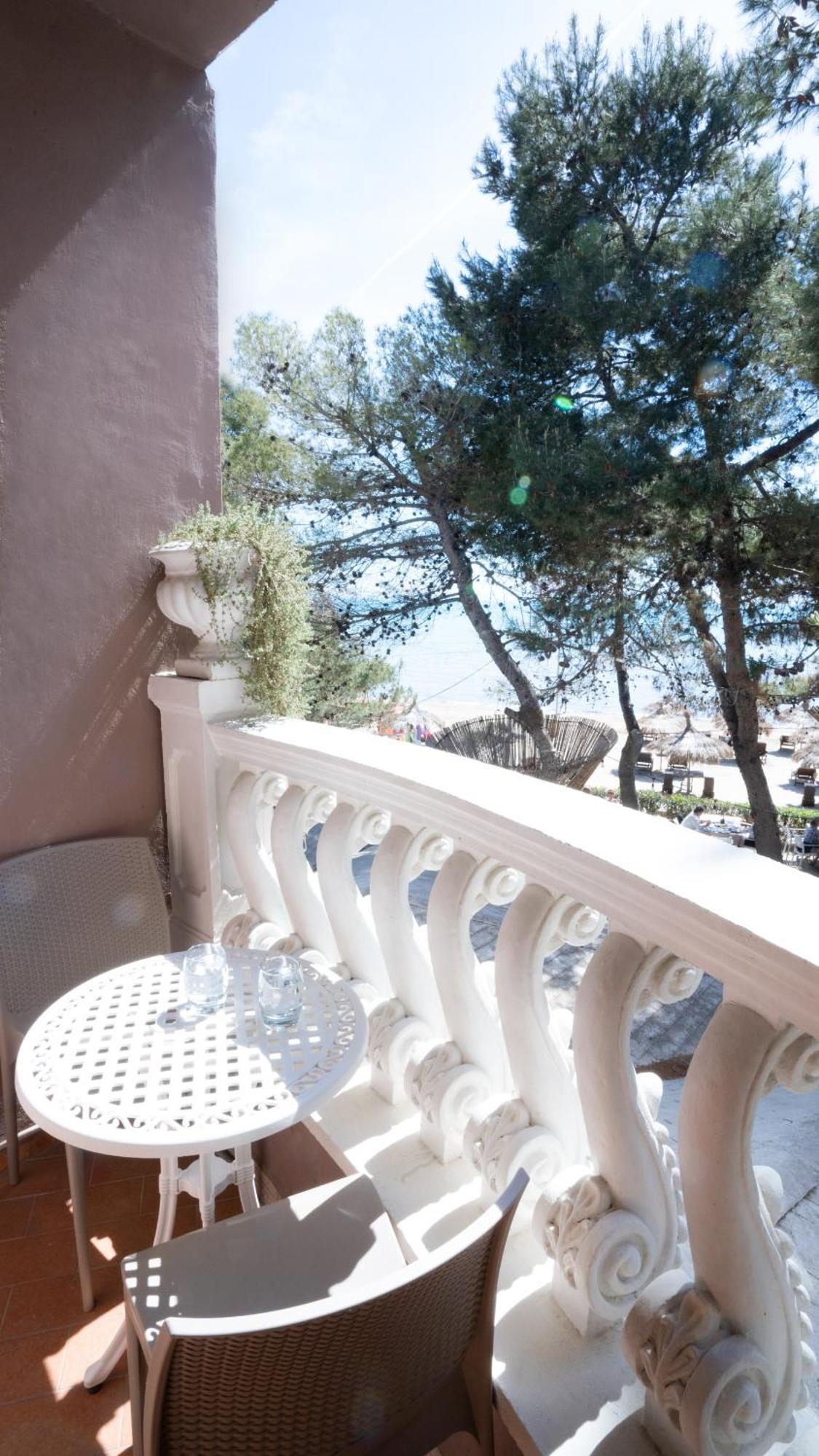 Cosmo Beach Hotel Dıraç Dış mekan fotoğraf